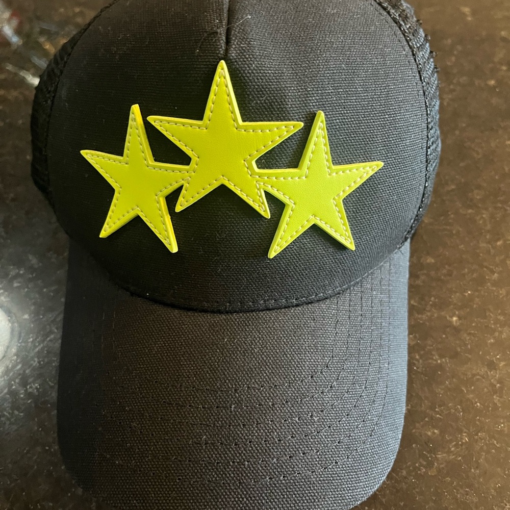 MEN’S AMIRI TRUCKER HAT